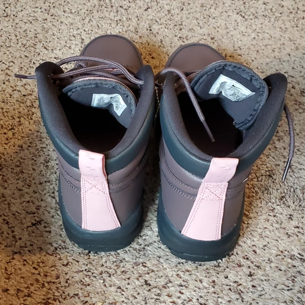 Nike Manoa Lace Up Winter Youth Girls  Boots Shoes